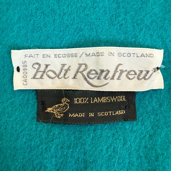 Holt Renfrew 100% Lambswool Scarf 🏴– Made in Scotland - Picture 10 of 10